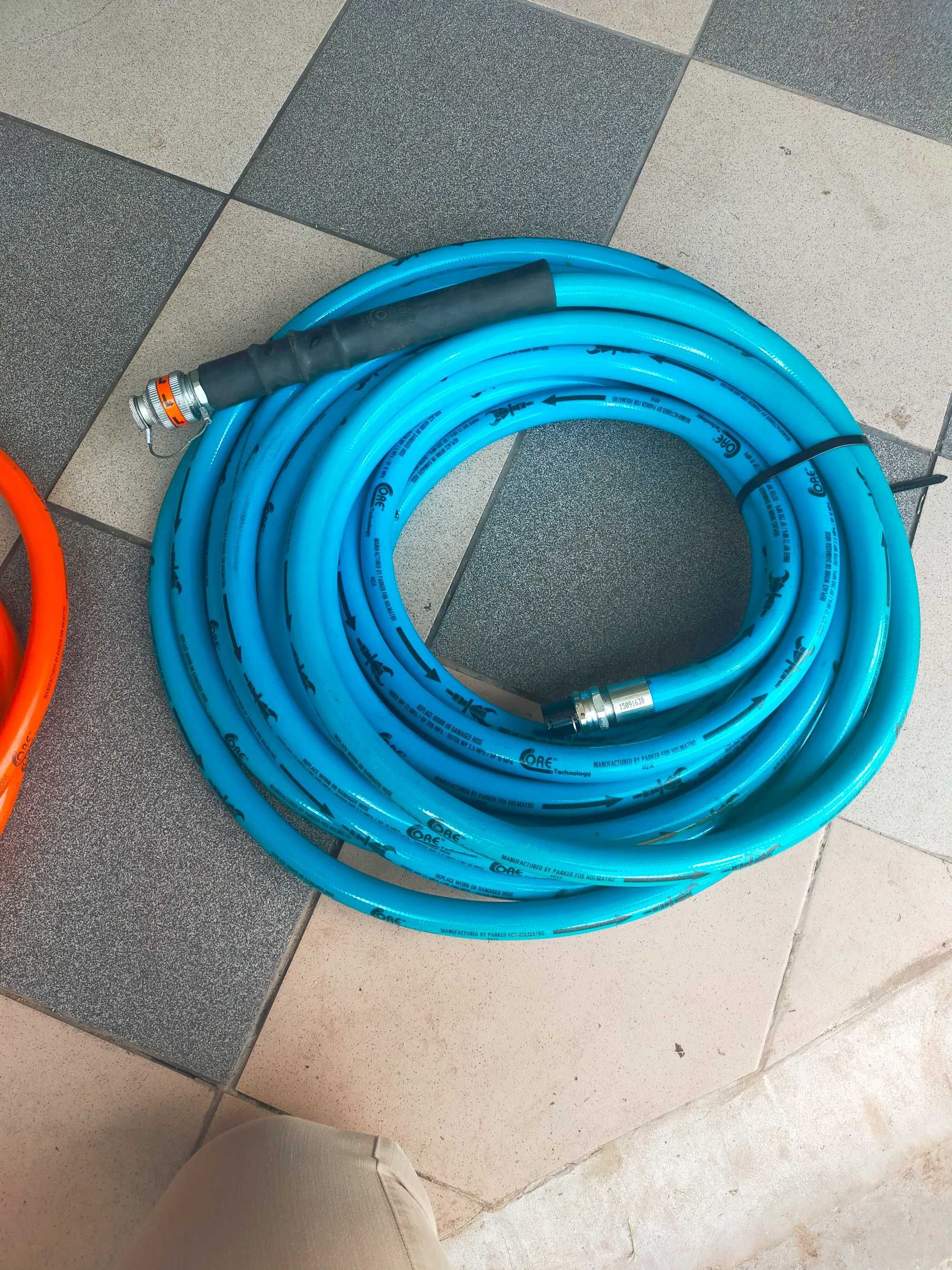 Wąż Hydrauliczny z okuciami (cena za jedną szt.}