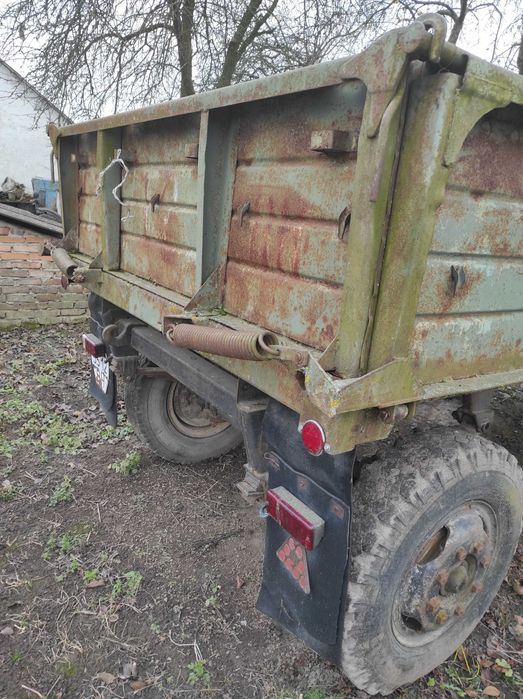 Продам зіловського прицепа