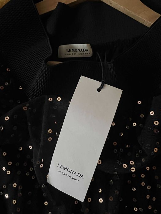 Piękna nowa czarno-złota cekinowa spódnica Lemonada Runway