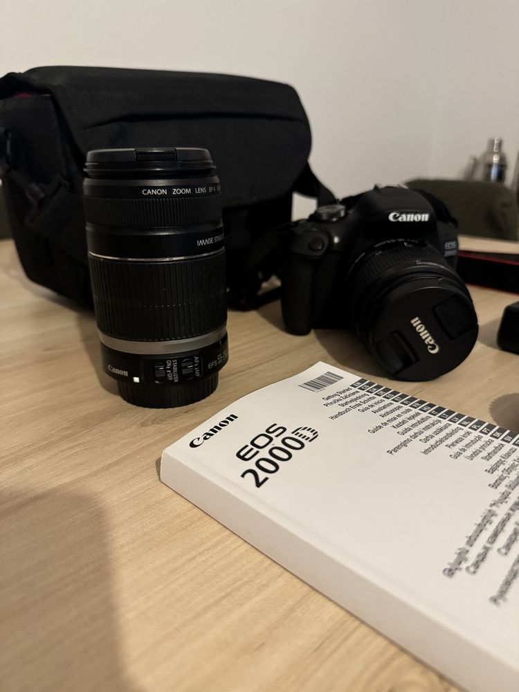 Camera Canon EOS 2000D