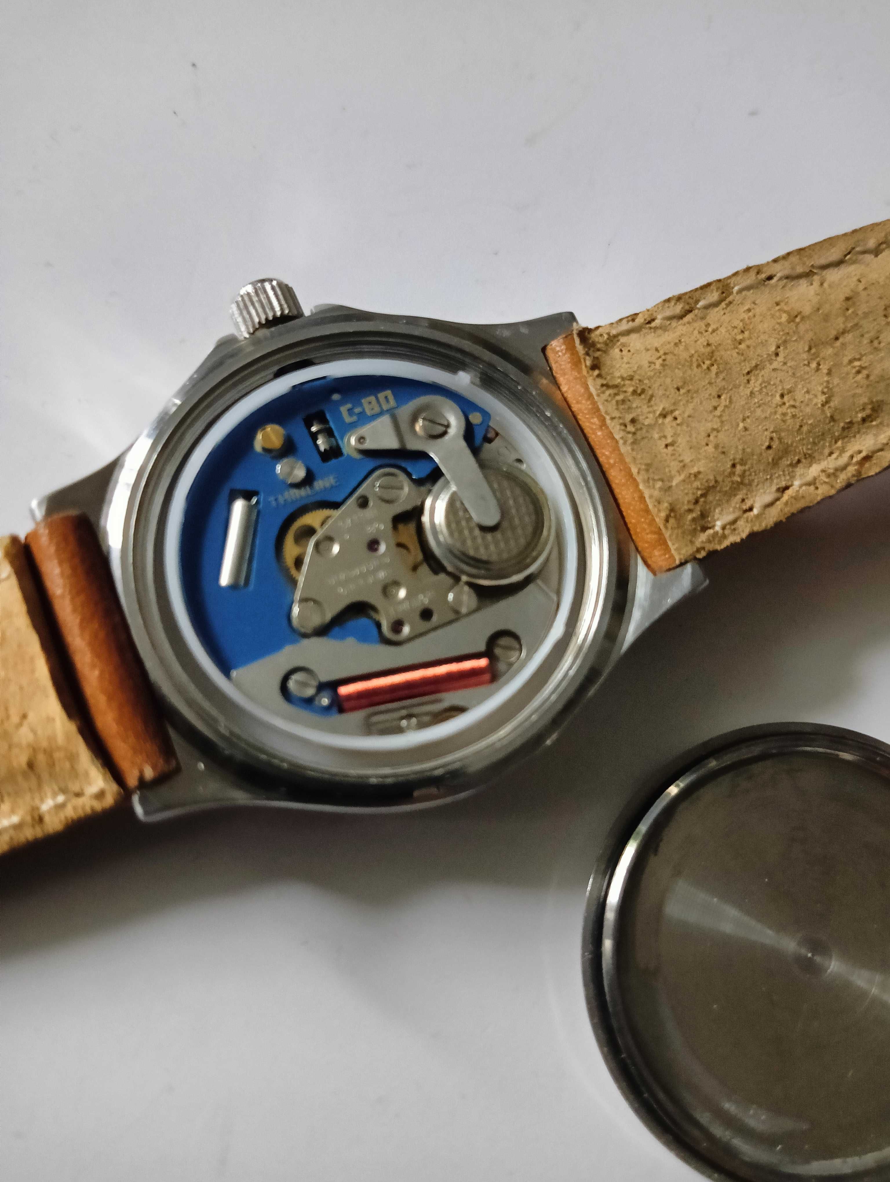 Military vintage watch-quartz