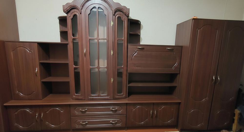 Стінка в вітальну "Фараон".