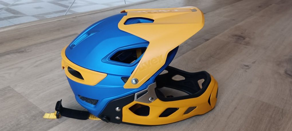 Kask Uvex Jakkyl HDE 2.0 56-61cm full face z odpinaną gardą