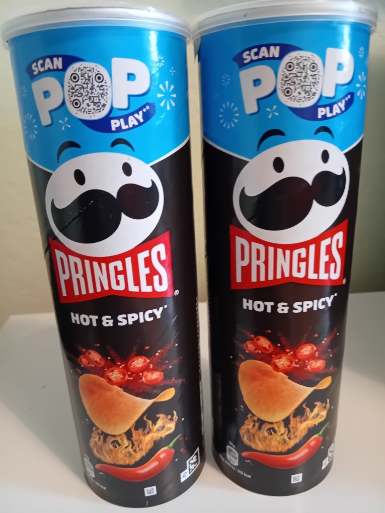 Chipsy PRINGLES Hot & Spicy 165g 6 sztuk.