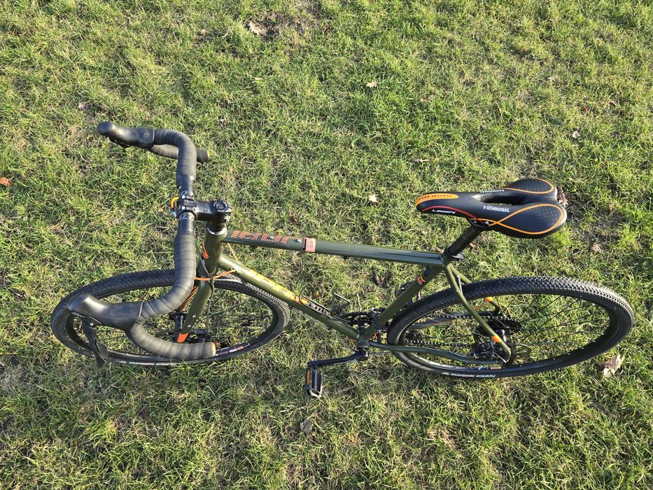 Rower gravel Fuji Jari 2.3 L przełajowy