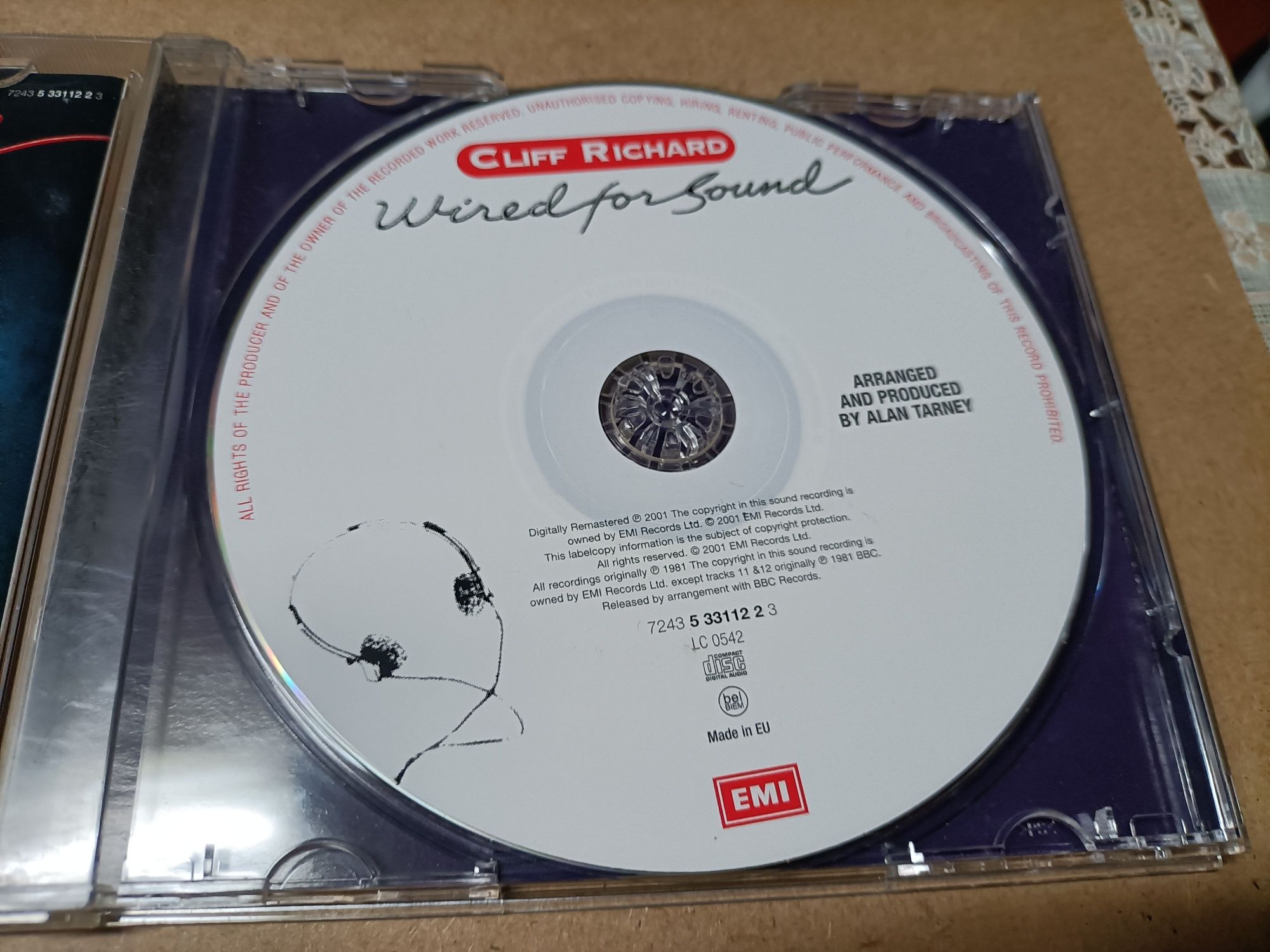 Cliff Richard_Wired for sound