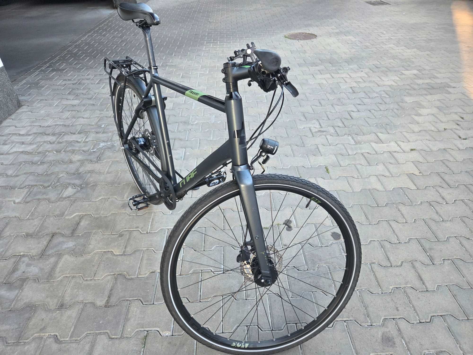 Rower  CUBE | napęd paskowy | Nexus 8 | dynamo | hamulce hydrauliczne
