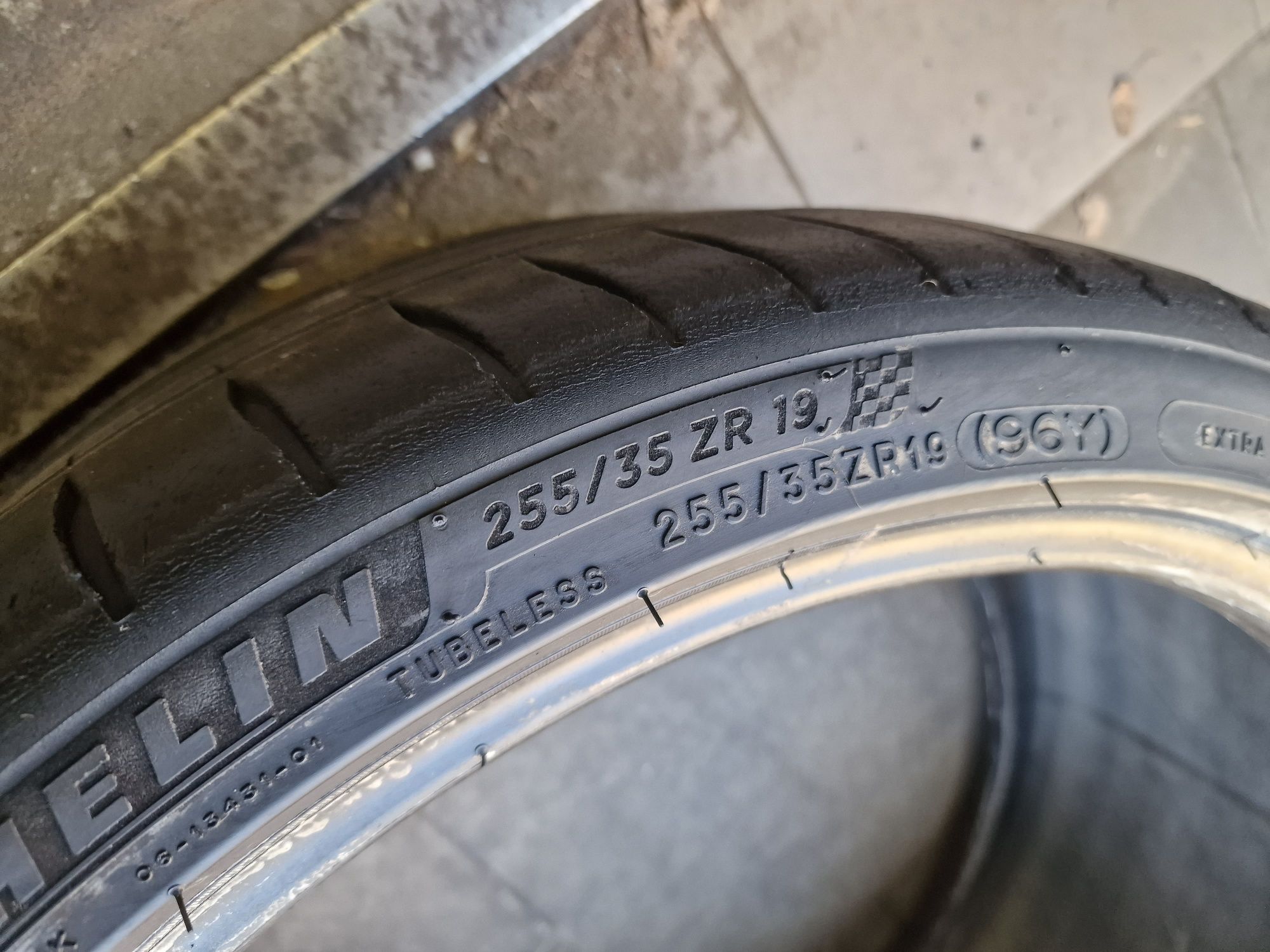 Пара летних шин 255/35 R19 Michelin pilot sport 4