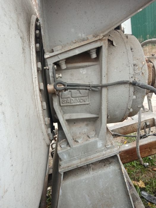 Редуктор автобетонозмішувача.