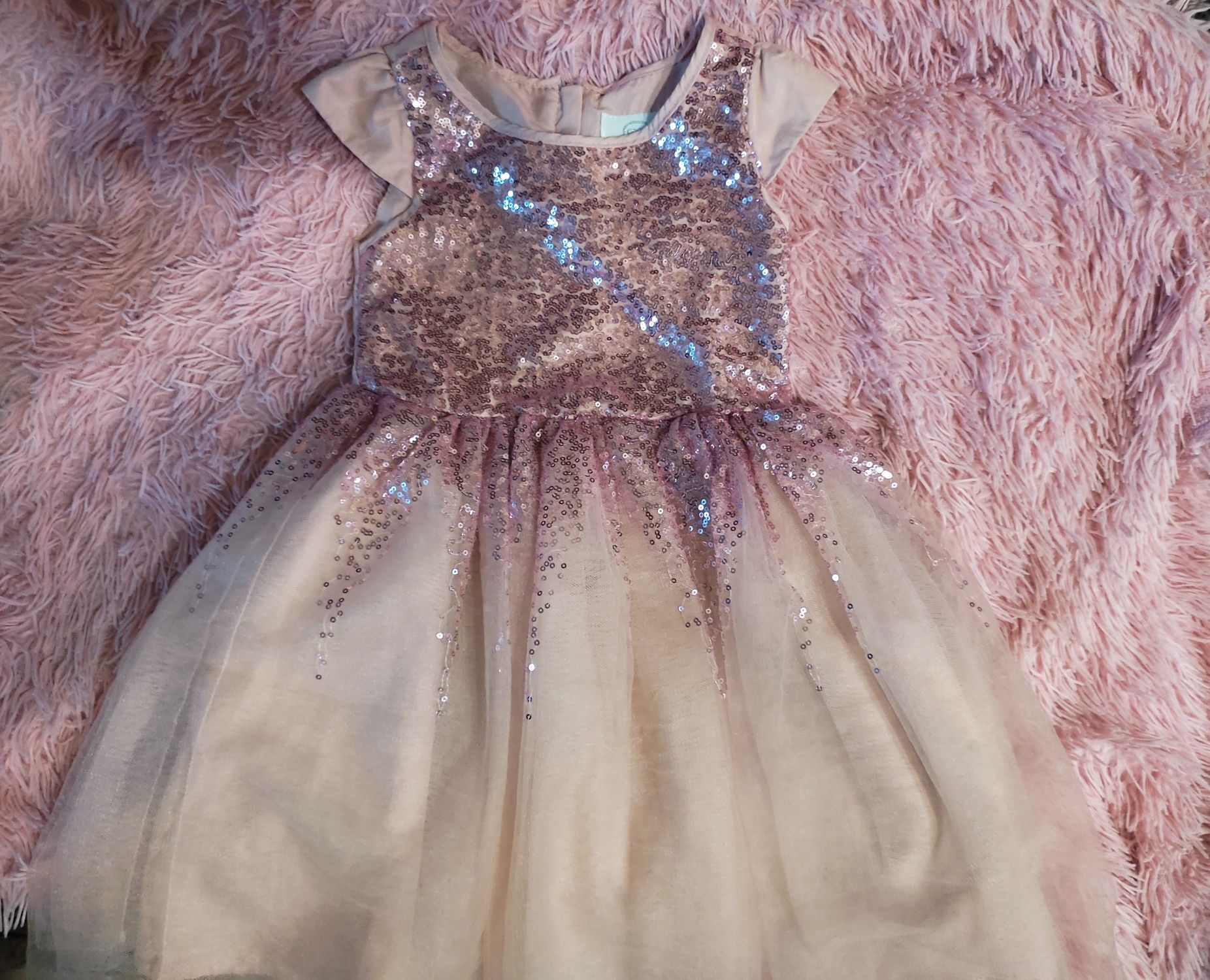 Платье на девочку-принцессу 3-4 годика размер 104 см