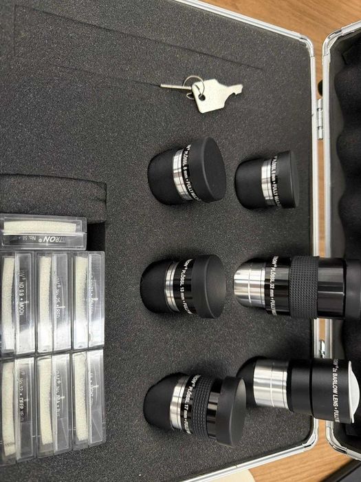 Kit original Celestron de oculares e filtros