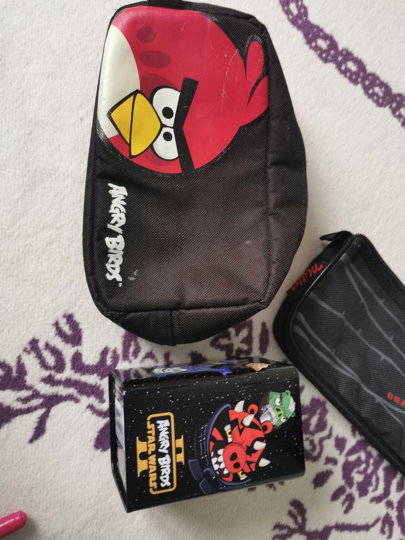 Zestaw Angry Birds kosmetyczka kubek na długopisy piórnik dla chłopca