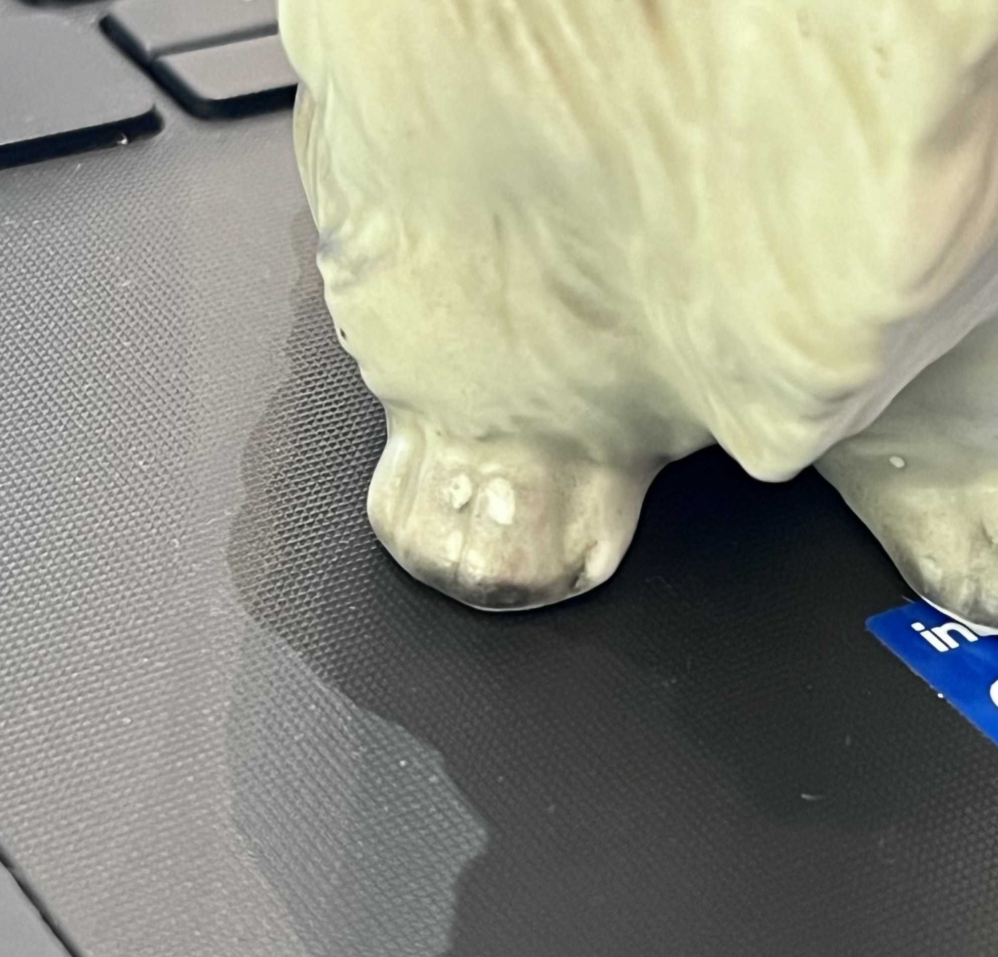 Figurka porcelanowa pies rasy Skye Terrier.