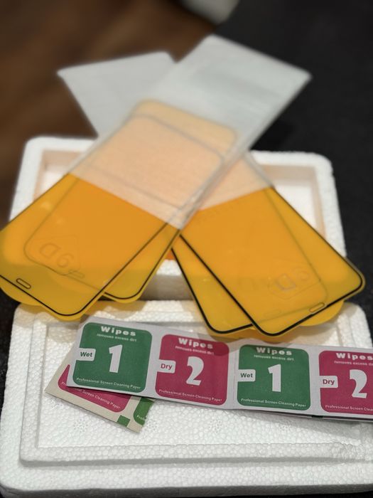 Защитное стекло для iPhone 15 Pro