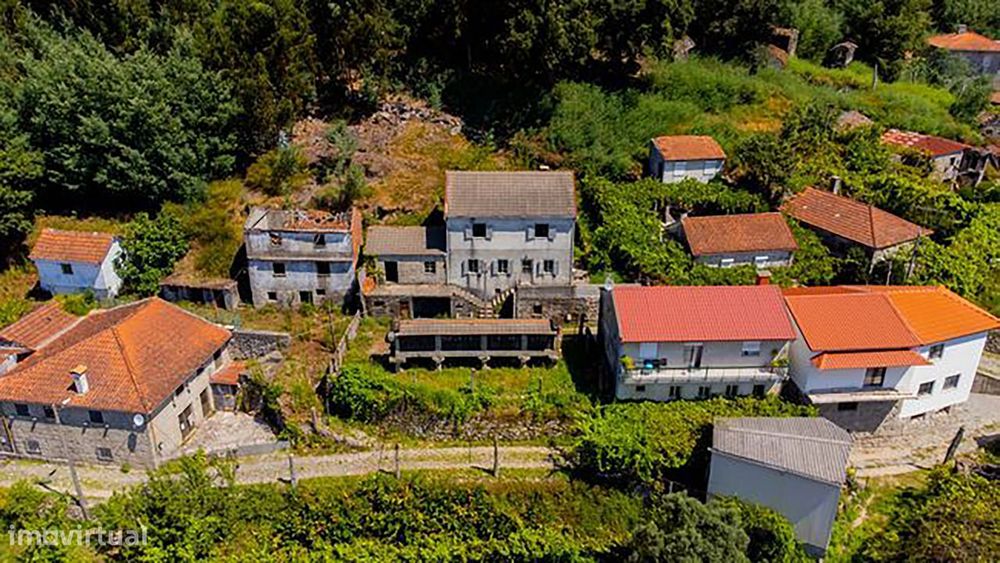 Moradia T4 - Carvalheira, Terras de Bouro