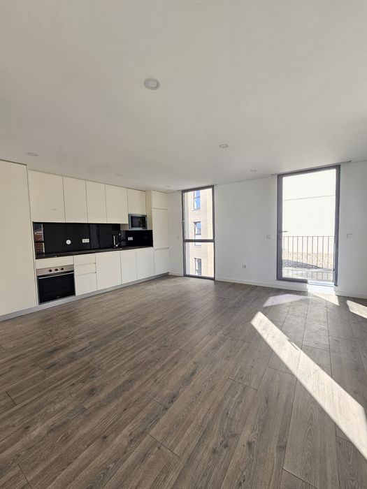 T1 novi arrendamento S.Dinis, Carvalhido