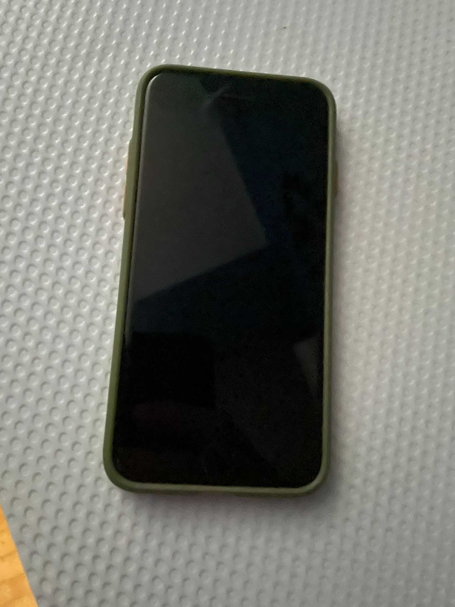 iPhone SE 2022 biały jak nowy