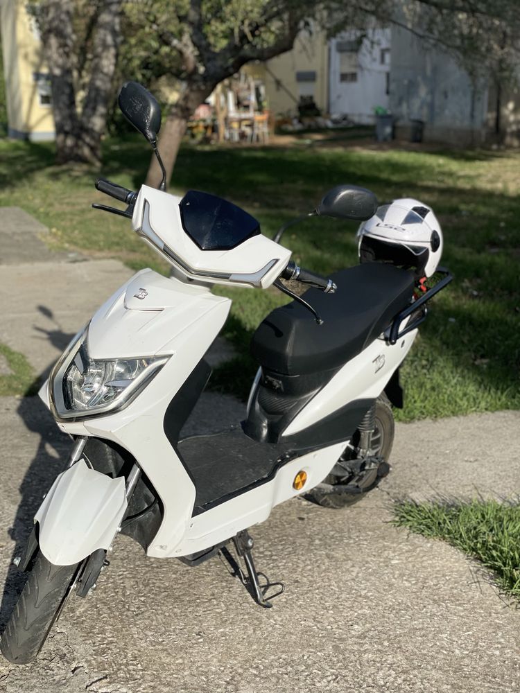 Vendo Moto eletrica