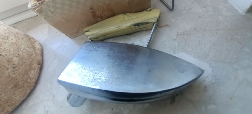 Żelazko turystyczne b. ciężkie z PRL