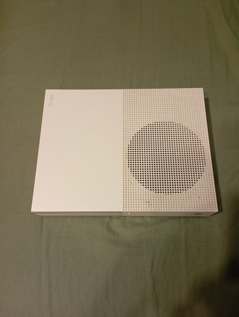 Xbox One S 1TB używany bdb