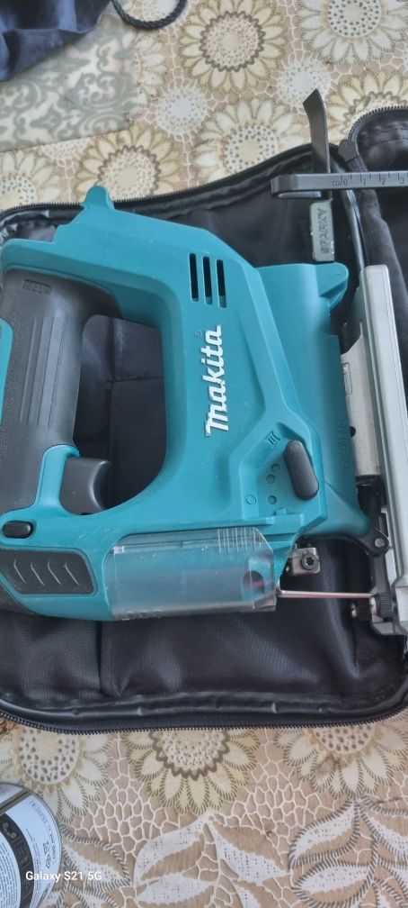 Продам аккумуляторный лобзик   Makita 10.8v