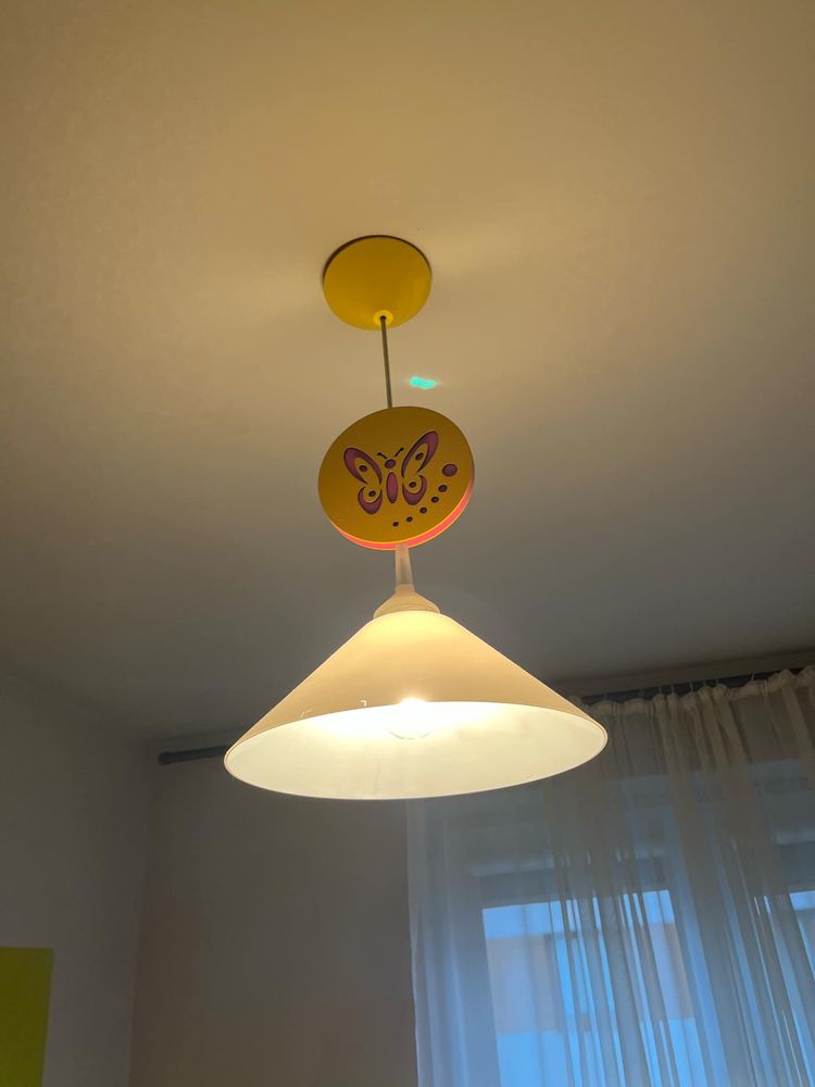 Lampa wisząca do pokoju dziecięcego
