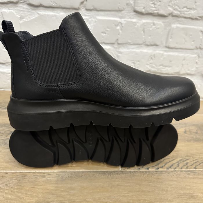 ЕССО. Жіночі  челсі. Розмір  39 ; 40. Нові. Шкіряні. Оригінал.