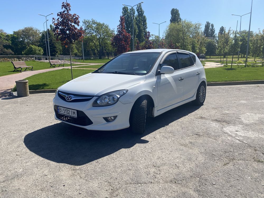 HYUNDAI I30 комфорт