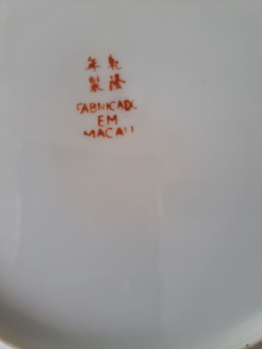 Pratos  para venda.