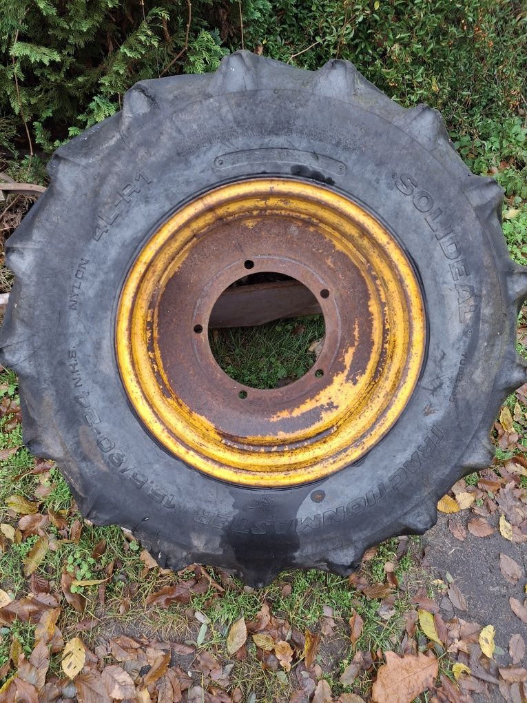 Felga z opona ładowarka JCB 15.5/80-24