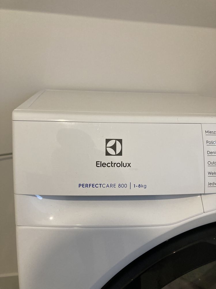 Сушильна машина Electrolux EW8H458BU економна, надійна, доставка