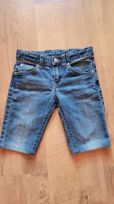 Spodenki Benetton rozm. 122