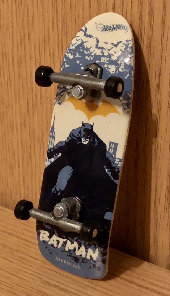 Tech Deck ( Finger Skate ) Batman Hotweels