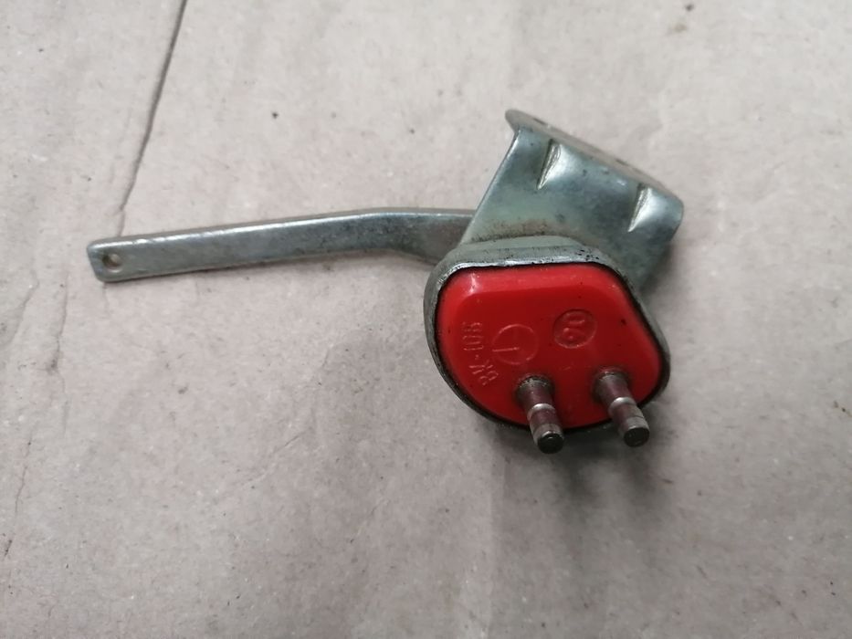 Выключатель стоп сигнала мтз, юмз, т-40, новый ссср