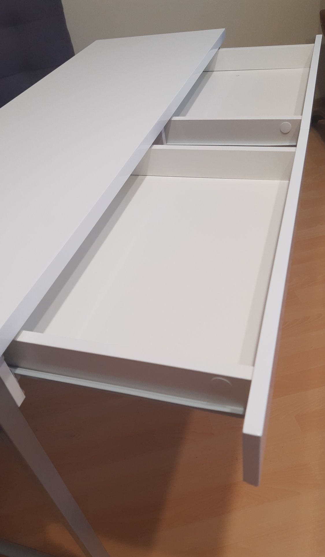 Sprzedam stolik, toaletkę, konsole 120x40x77cm