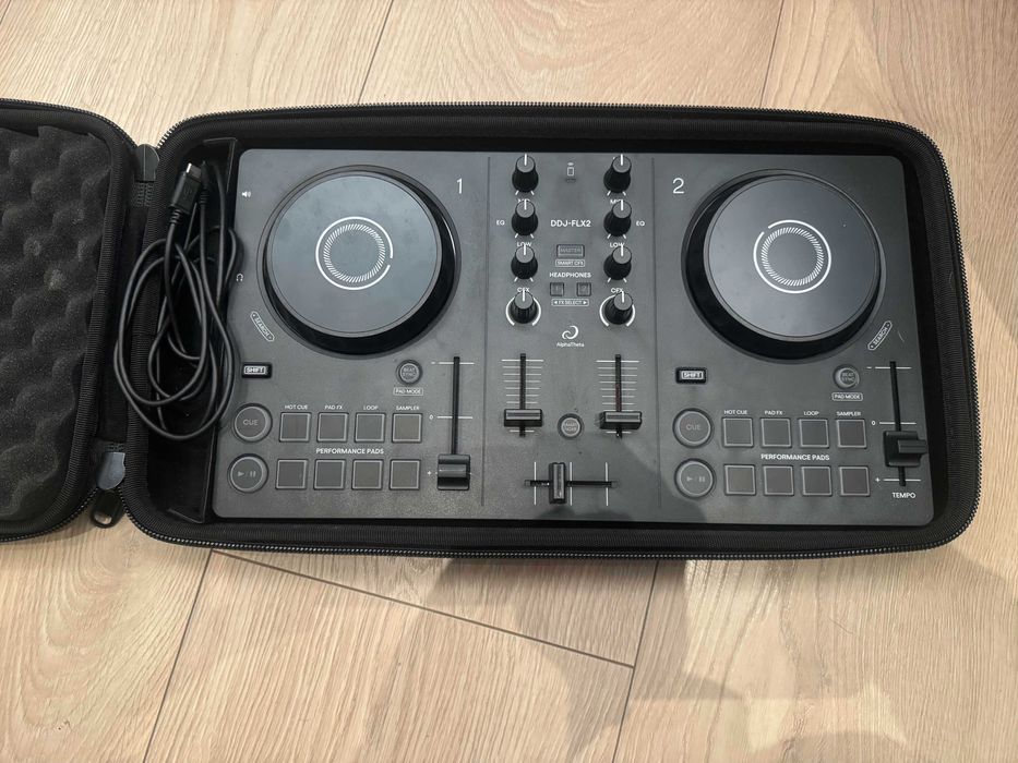 Mesa de Mistura Alphatheta (Pioneer DJ) FLX2+Mala, como novo garantia