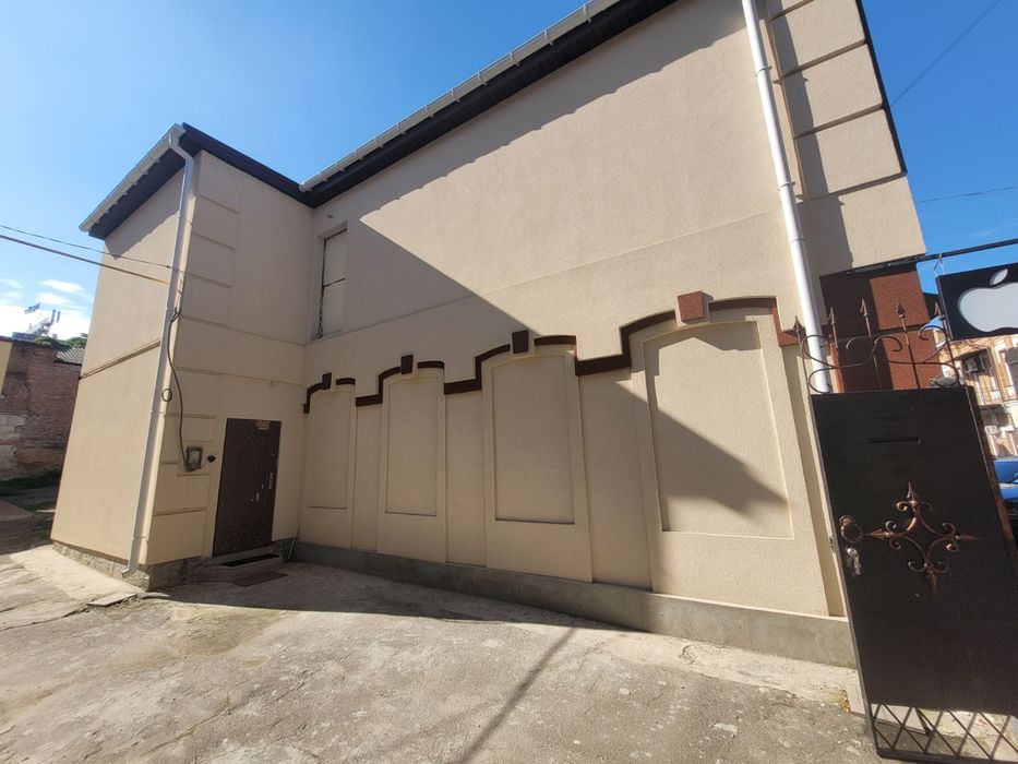 Продам торгове приміщення Центр