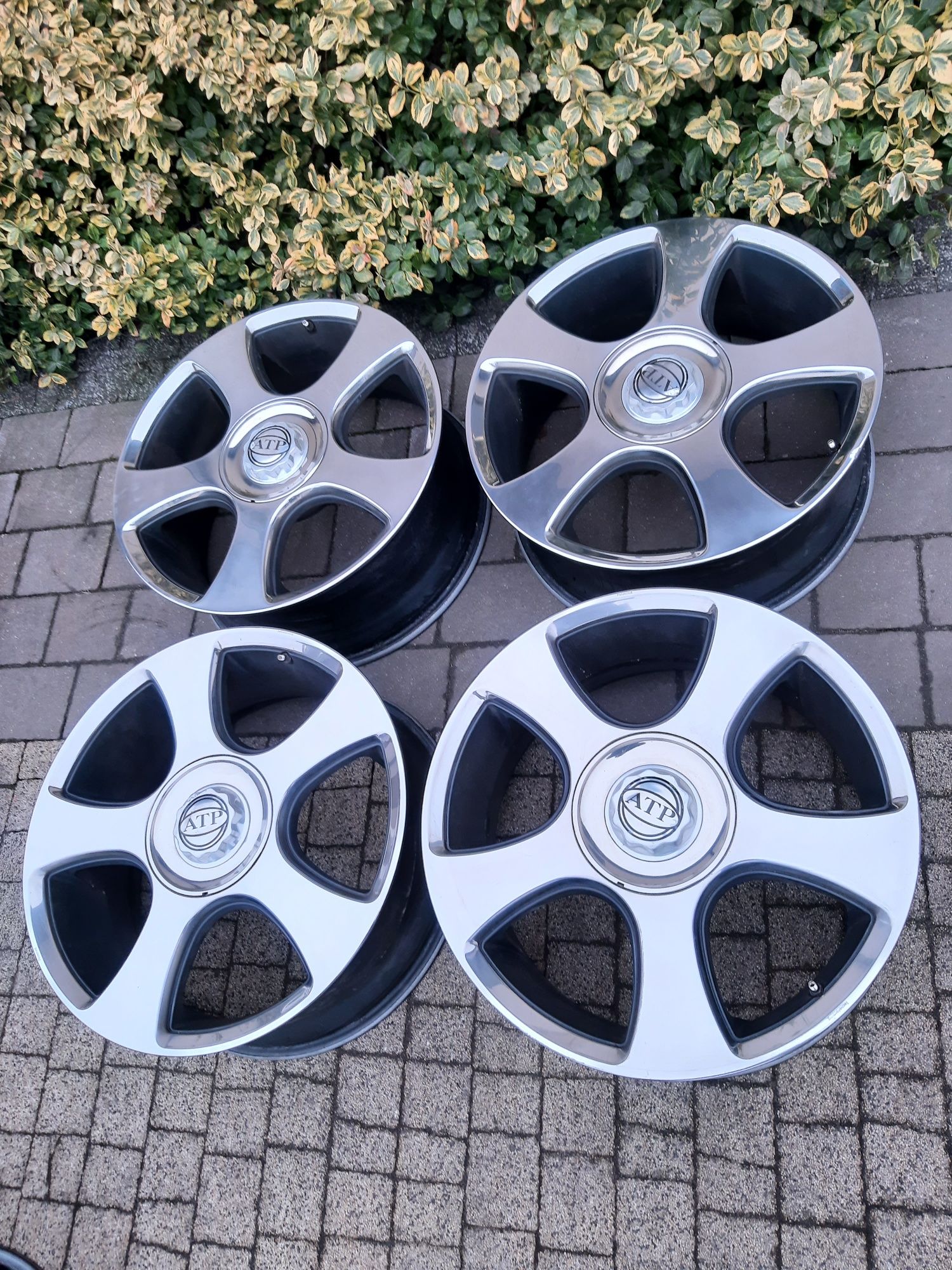 Felgi 20 5x114,3 ATP 8,5J et35 Infiniti QX70