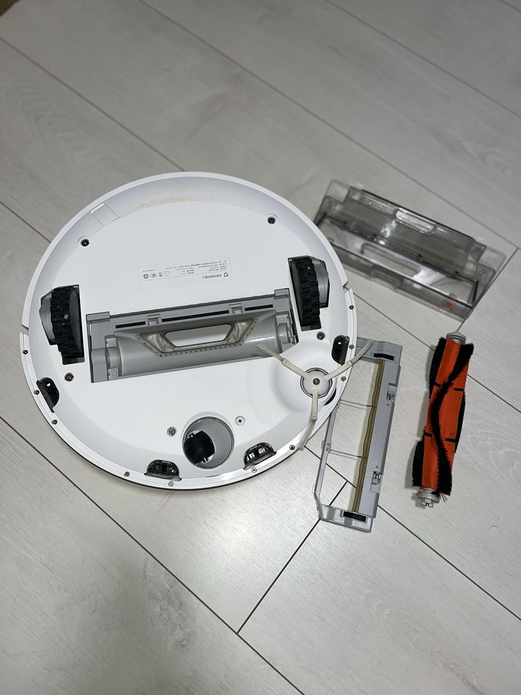 Робот-пилесос Xiaomi Mi Robot Vacuum Cleaner