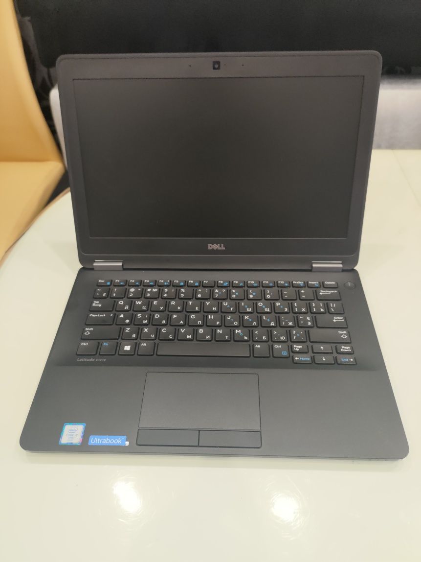 DELL latitude e7270