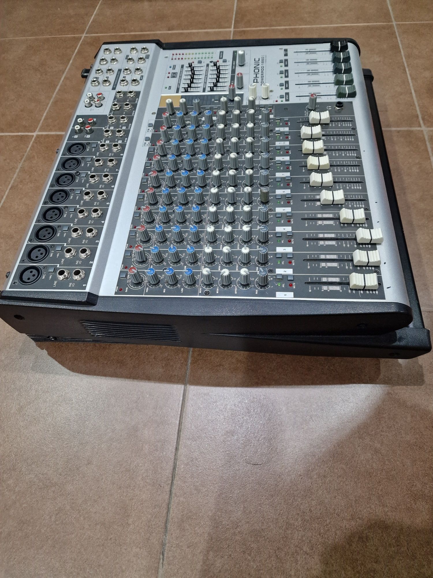 Powermikser PHONIC Powerpod 1860 ii