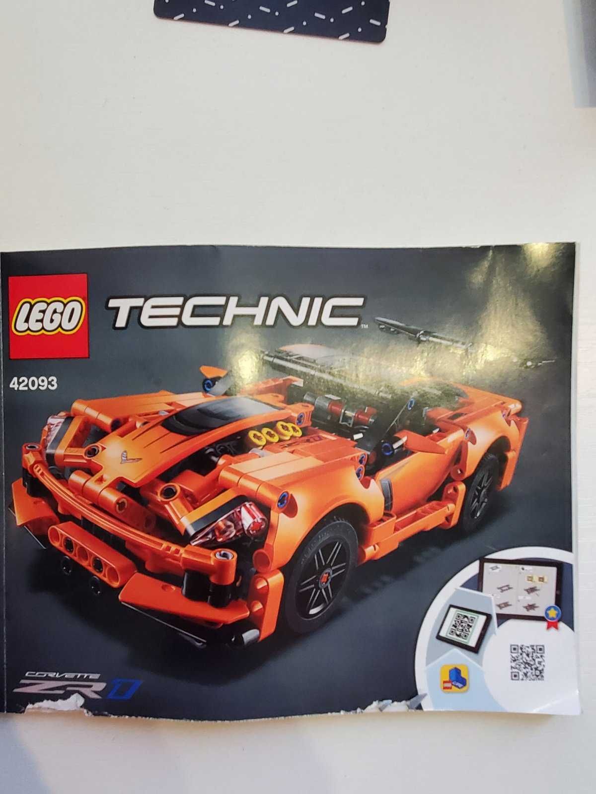 Конструктор LEGO Technic Chevrolet Corvette ZR1 (42093)