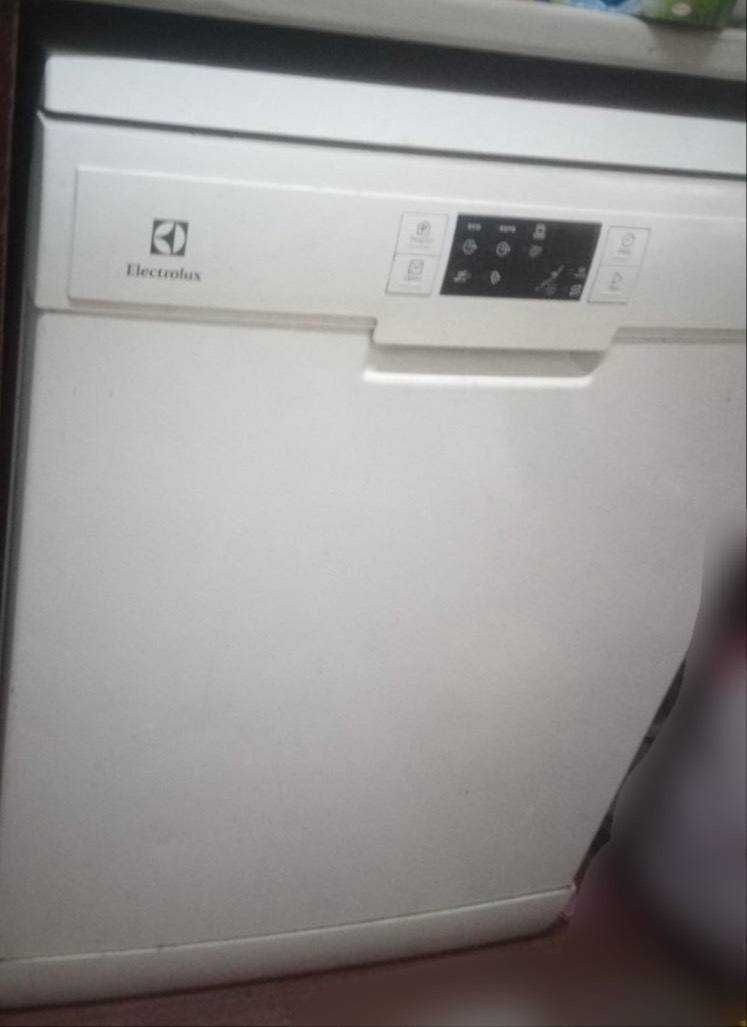 Посудомийна машина Electrolux ESF6510LOW