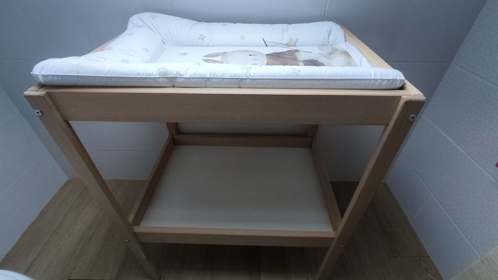 Muda fraldas com almofada