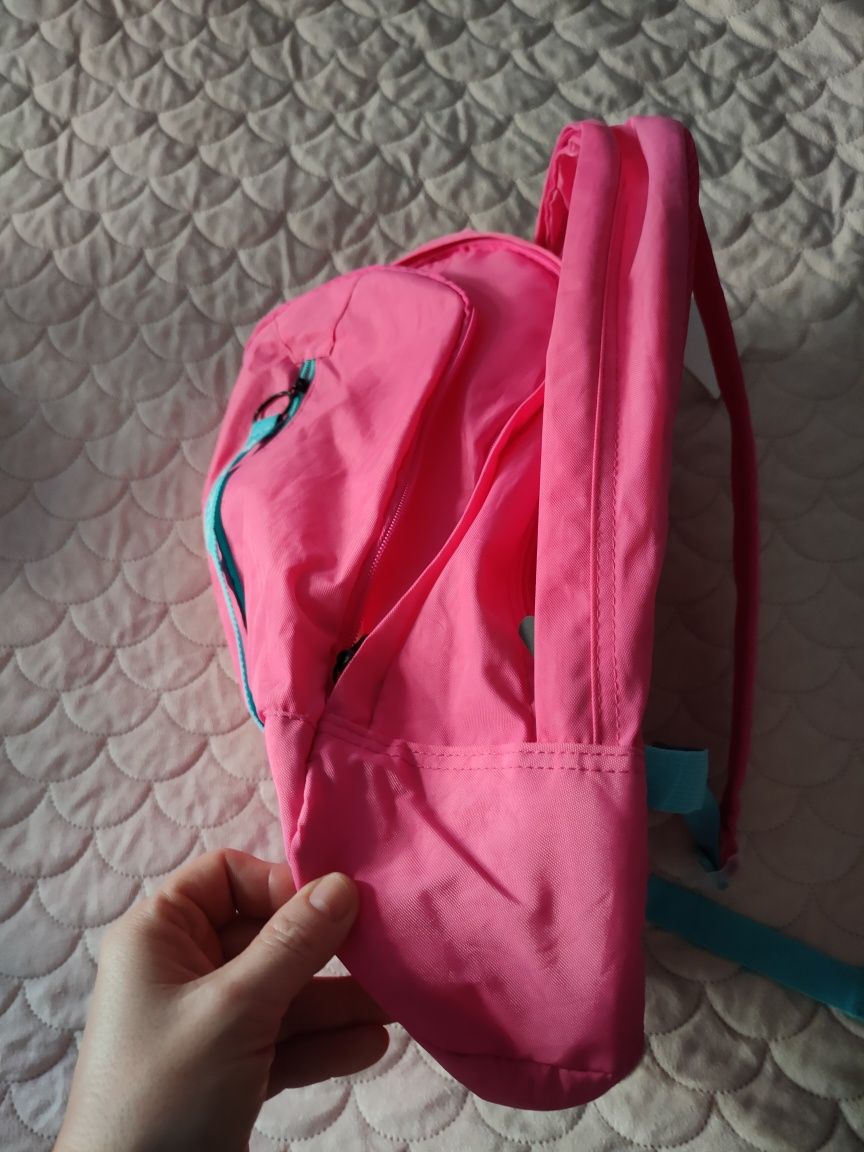 4F, plecak różowy damski, nowy z metką 
Wysokość 47
Szerokość 30 głęb