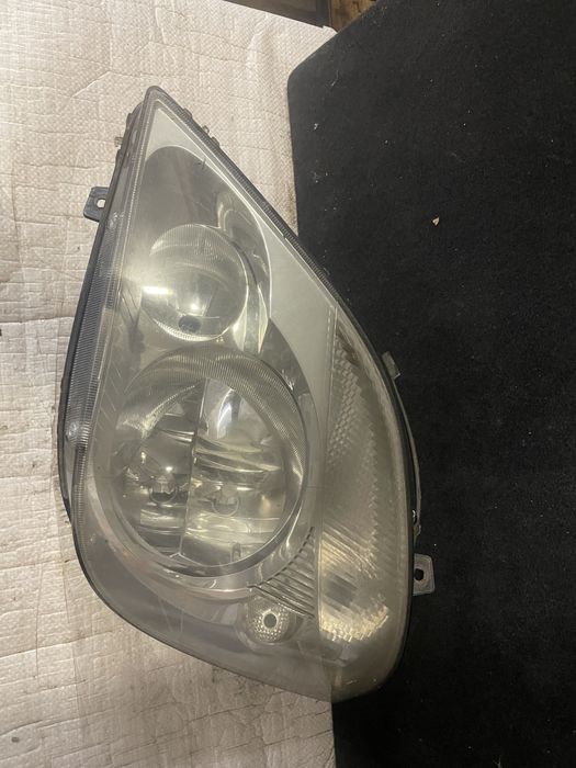 Lampa lewa reflektor lewy Mercedes Sprinter 906 oryginal