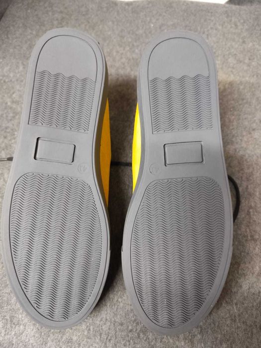 Sapatos Novos de Alta Qualidade