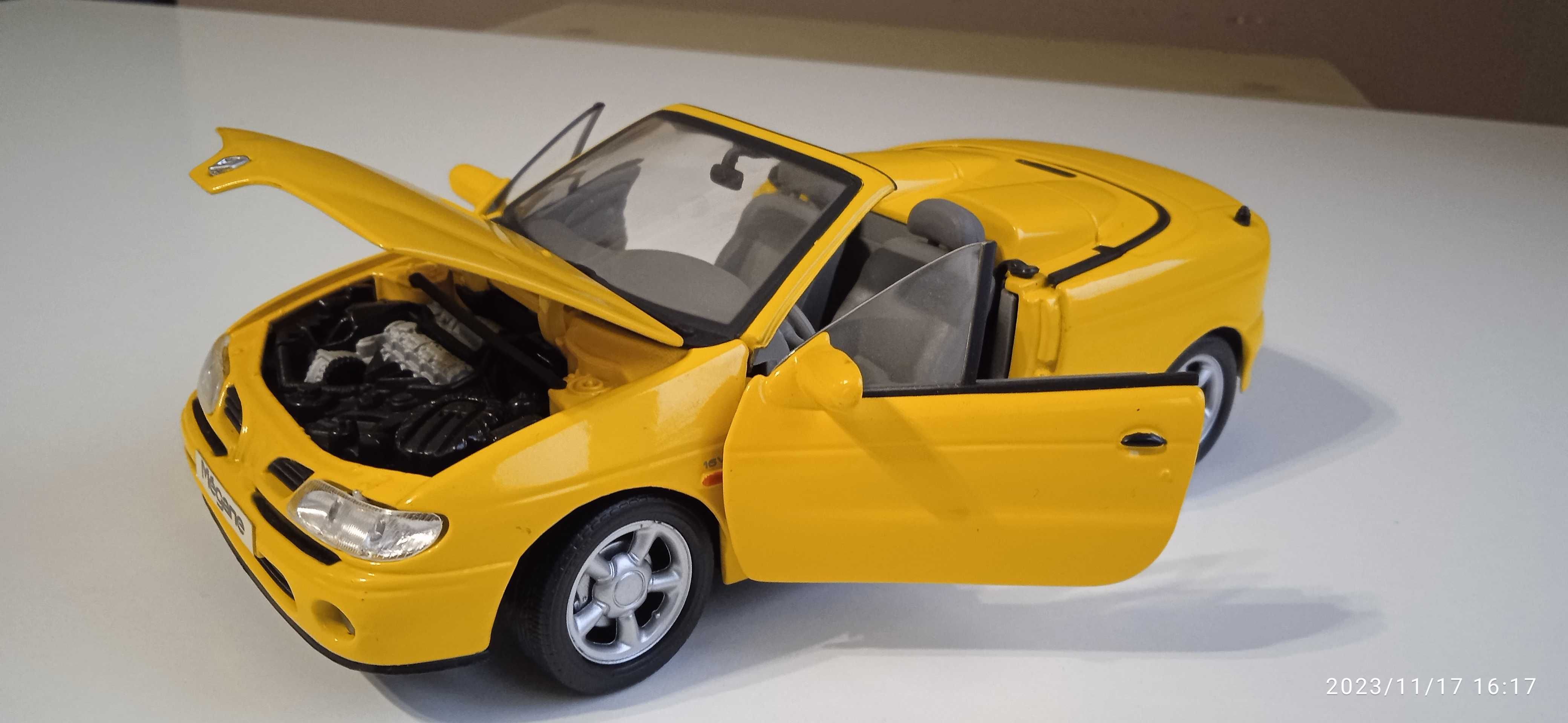 модель 1.18  RENAULT MEGANE SPIDER 1999