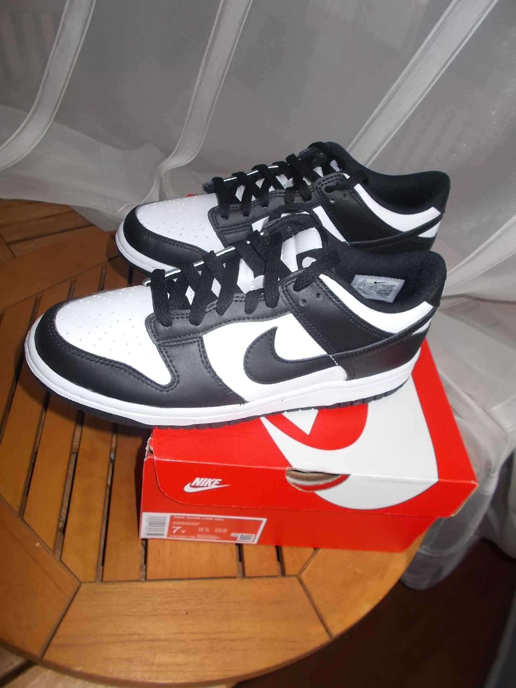 (roz. 40 -25 cm) Nike Dunk Low Black White 2021 Jordan 1 Dunk Panda