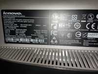 Monitor LED komputer